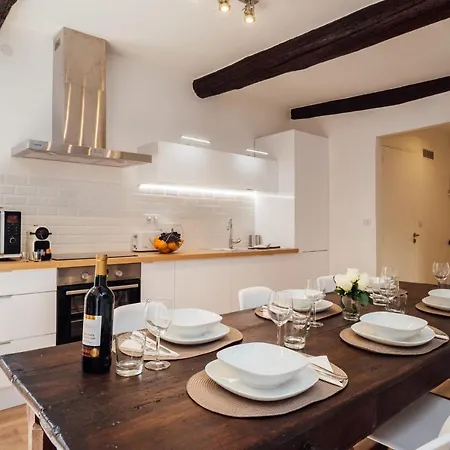 L'authentic - Warm 3-bedroom In The Heart Of Old Welkeys * Nice